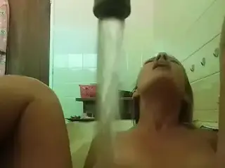 Getting an orgasm from the tap water running on my pussy