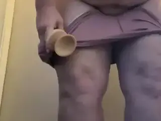 Snow Thicc drills pussy with dildo and squirts