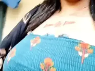 Sri Lankan Auntie, video call fun