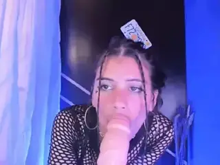 setsuna pro deepthroating webcam slut