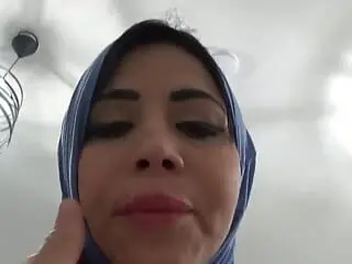 Fucking A Horny And Sexy Big Ass Arab Mom