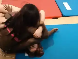 Tall Girls Wrestling 6 foot and 6 foot 3