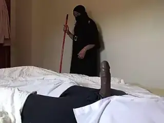 Muslim maid has sex with big black cock in a hotel room