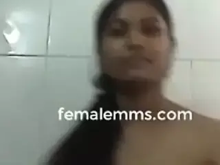 Desi Girl Showing Nude Body