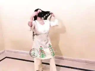 Hot and sexy Pakistani dance video