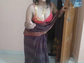 hot sexy Indian dancing on indian song choli ke piche kya hai chunri ke piche