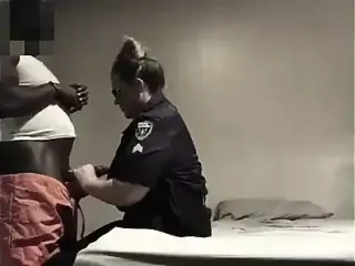 Female Correctional Officer Fucks Inmate In Jail