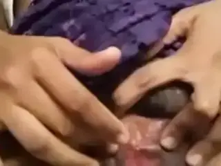 Indian Bihari pussy fingering MMS video