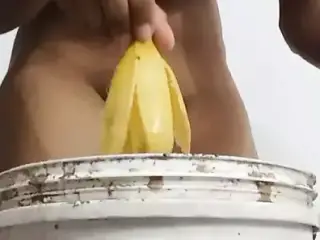 Sri lankan school girl madhu hansi Banana fun and squirting