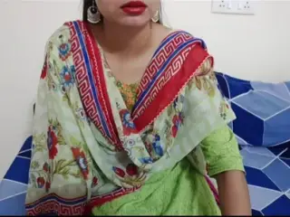 xxx Indian Desi step-mom ne sex ki lat laga di full hindi video xxx big boobs Saarabhabhi6 clear Hindi audio  horny sexy