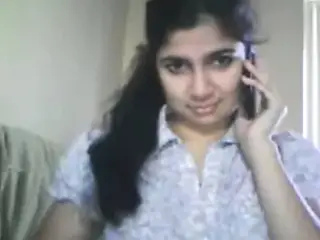 Pakistani girl shows her body