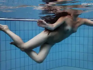 Watch them hotties swim naked in the pool